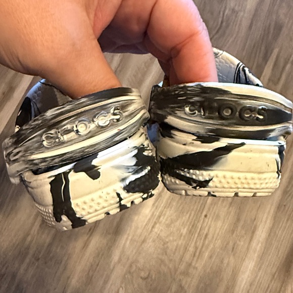 CROCS Kids' Black and White Water Shoes - Picture 4 of 5